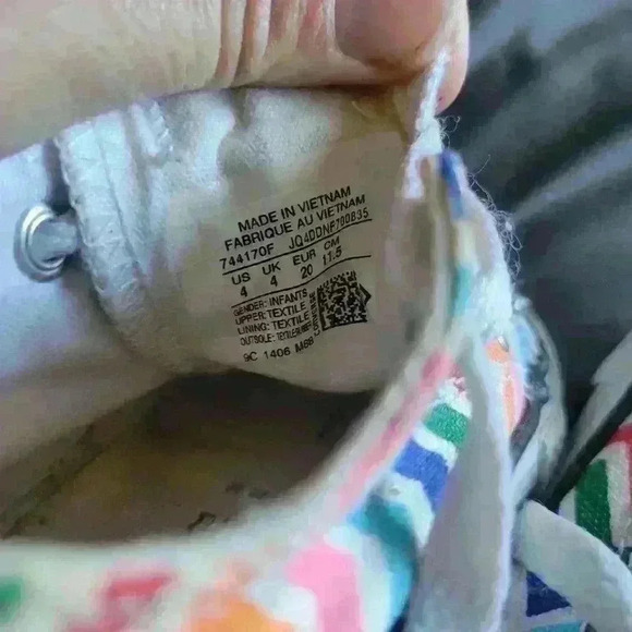 Converse Chevron striped and blingy toes baby sz 4 - Picture 2 of 5